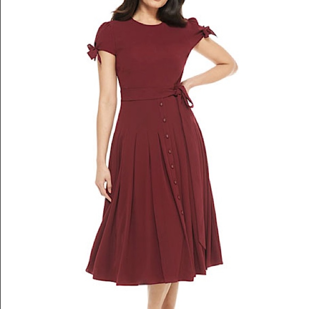 Fit-and-flare Tie Sleeved Pleated Midi Dress